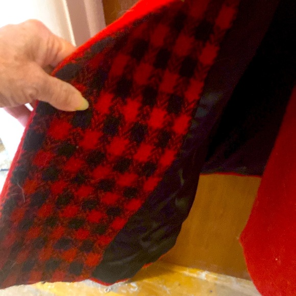 Midi length wool coat by Ilie Wacs, designer - Picture 4 of 6